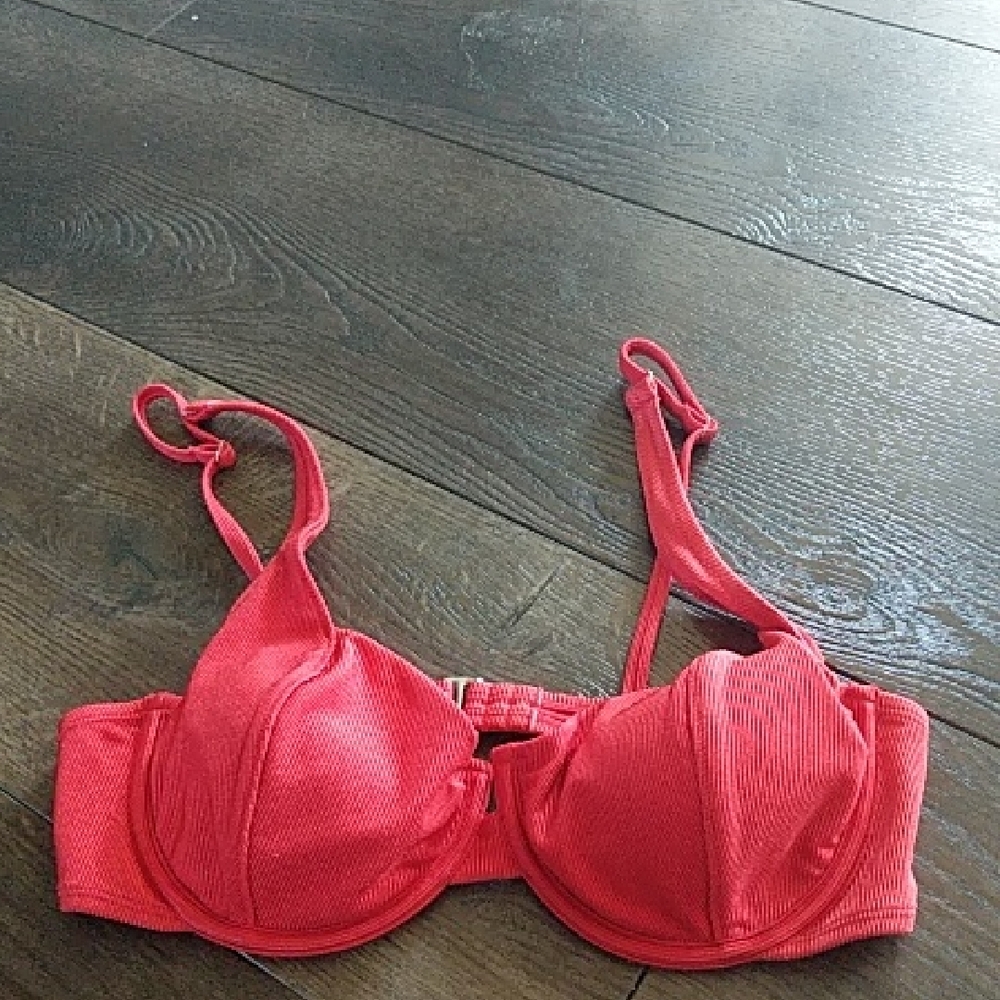 Wild Fable Vibrant Red Bikini Top M